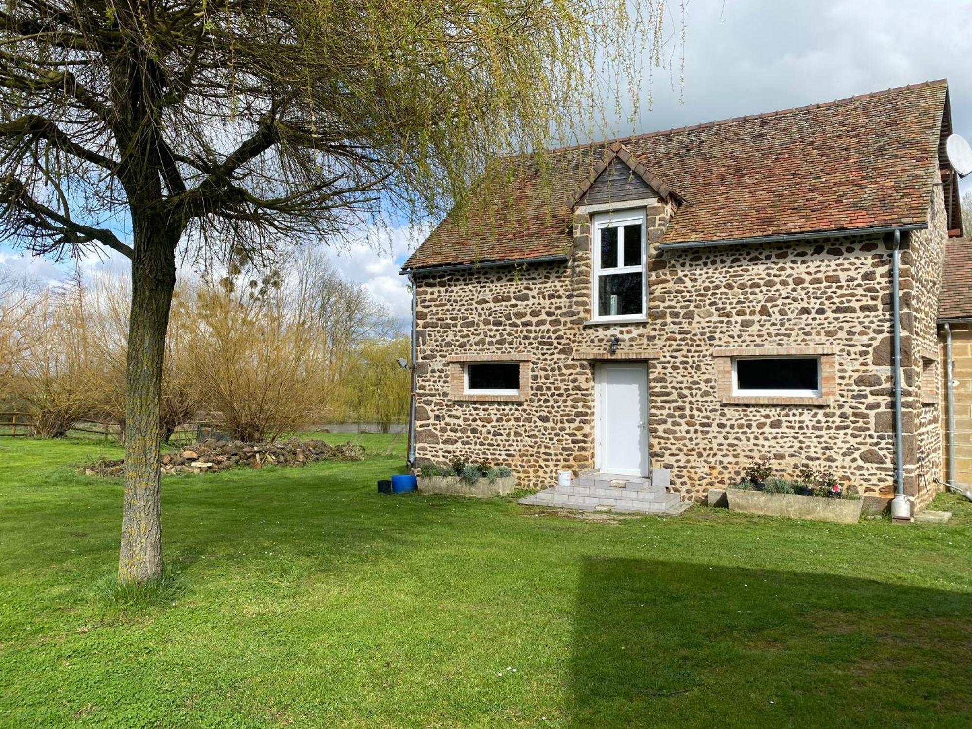 Bed and Breakfast Le Petitepinay Moitron-sur-Sarthe Esterno foto